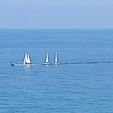 Sweet Sea View * サヴォーナ