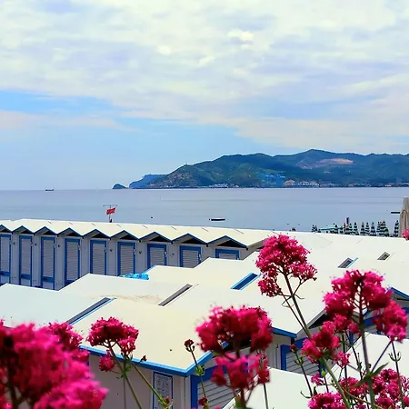 Sweet Sea View Apartman